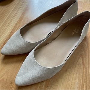 Crown vintage suede leather cream pointed toe flats